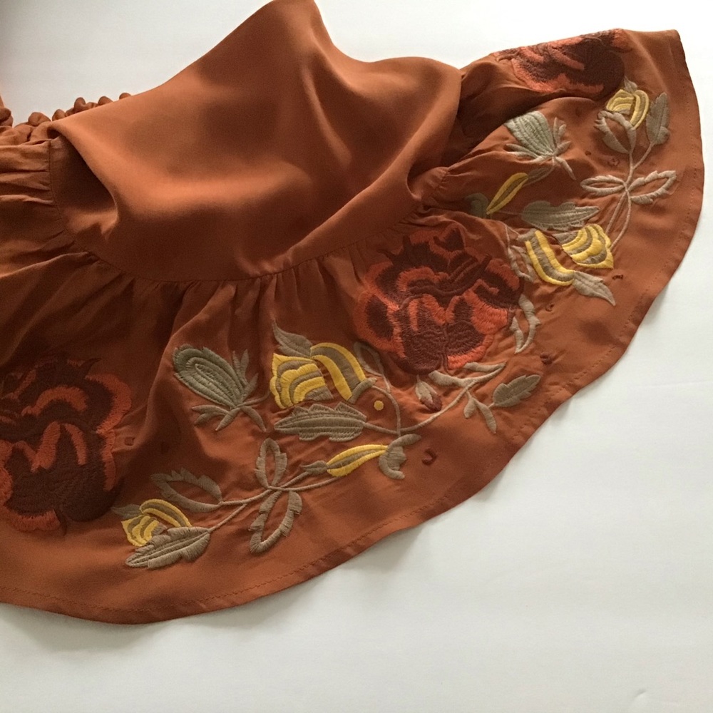 Hot & Delicious embroidered dress - Picture 7 of 7